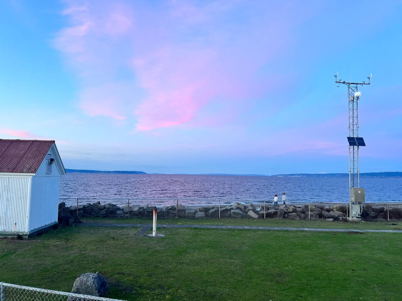 Thanks to the great photographer who was traveling with me